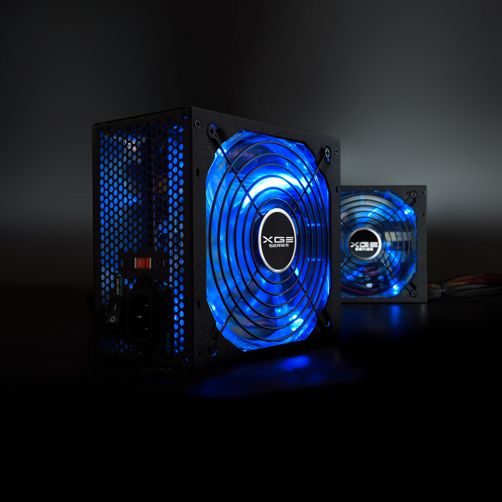 TOOQ FUENTE GAMING 700W ATX12V V2.31 APFC 82+ LED ON/OFF