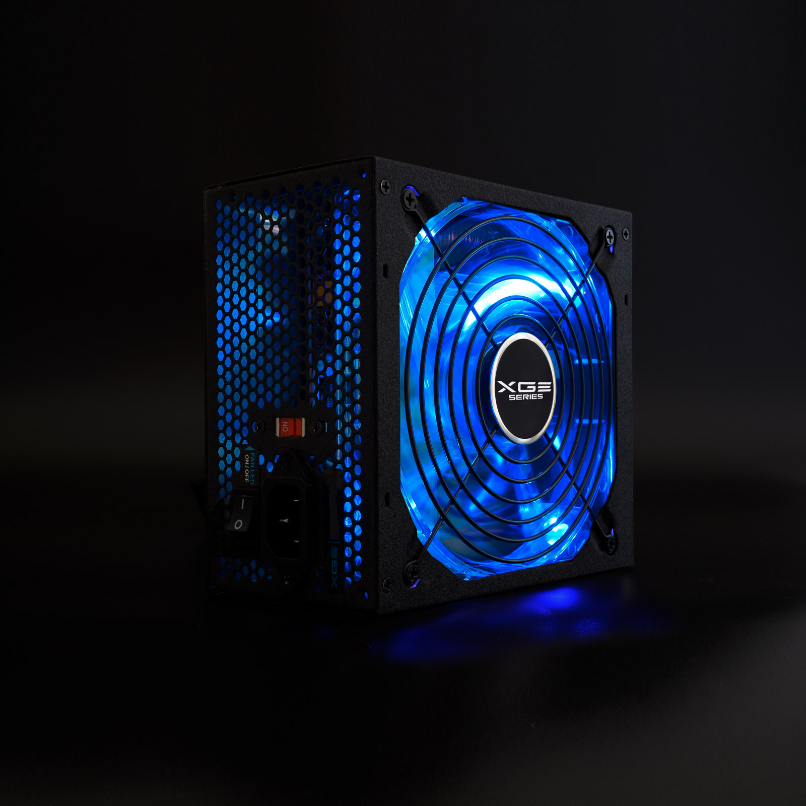 TOOQ FUENTE GAMING 700W ATX12V V2.31 APFC 82+ LED ON/OFF